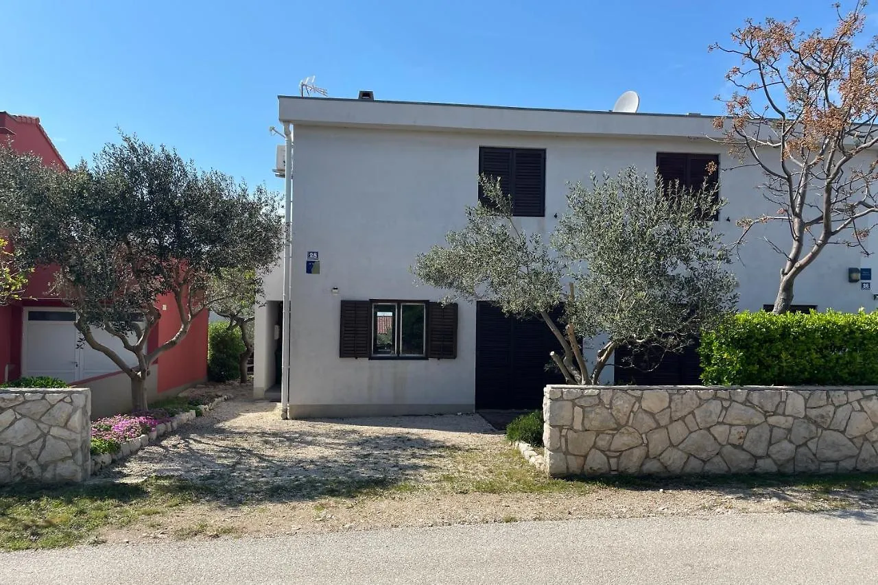 Apartments By The Sea Povljana, Pag - 21144 0*, Povljana Croazia